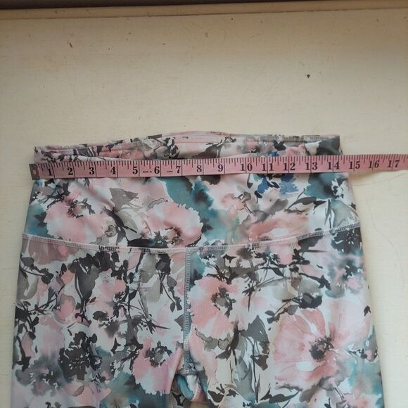 RBX Pink Floral Cropped Athletic Leggings Sz Large - Picture 5 of 9